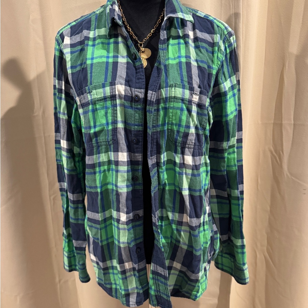 American Eagle Outfitters Flannel in Green and Navy